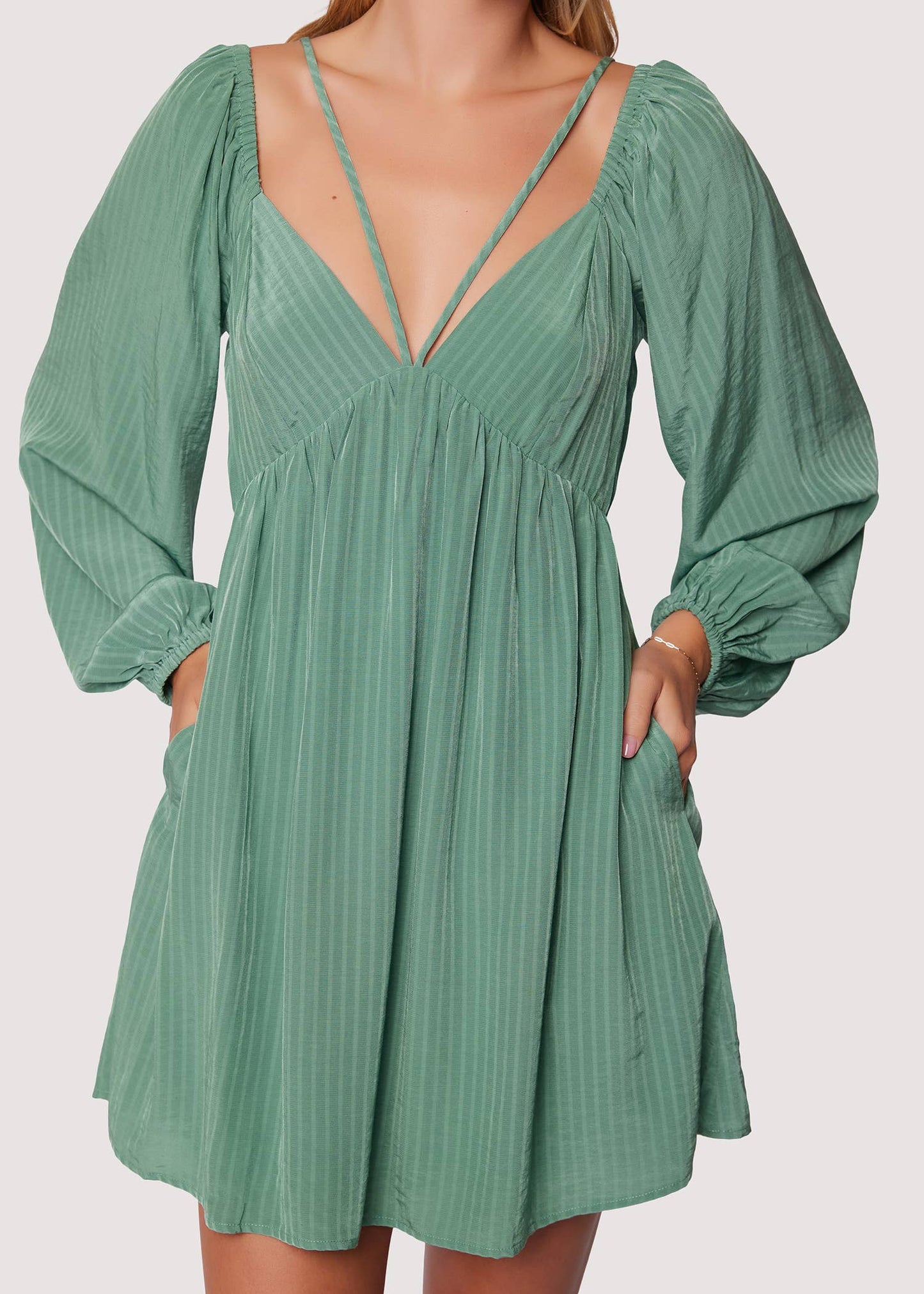 WILLOW IN THE WIND MINI DRESS: FIELD GREEN / L