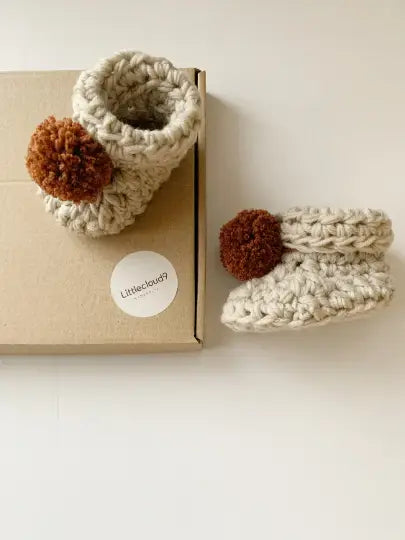Gingerbread Pompoms Hand-crocheted Baby Booties Merino Wool - Light Beige